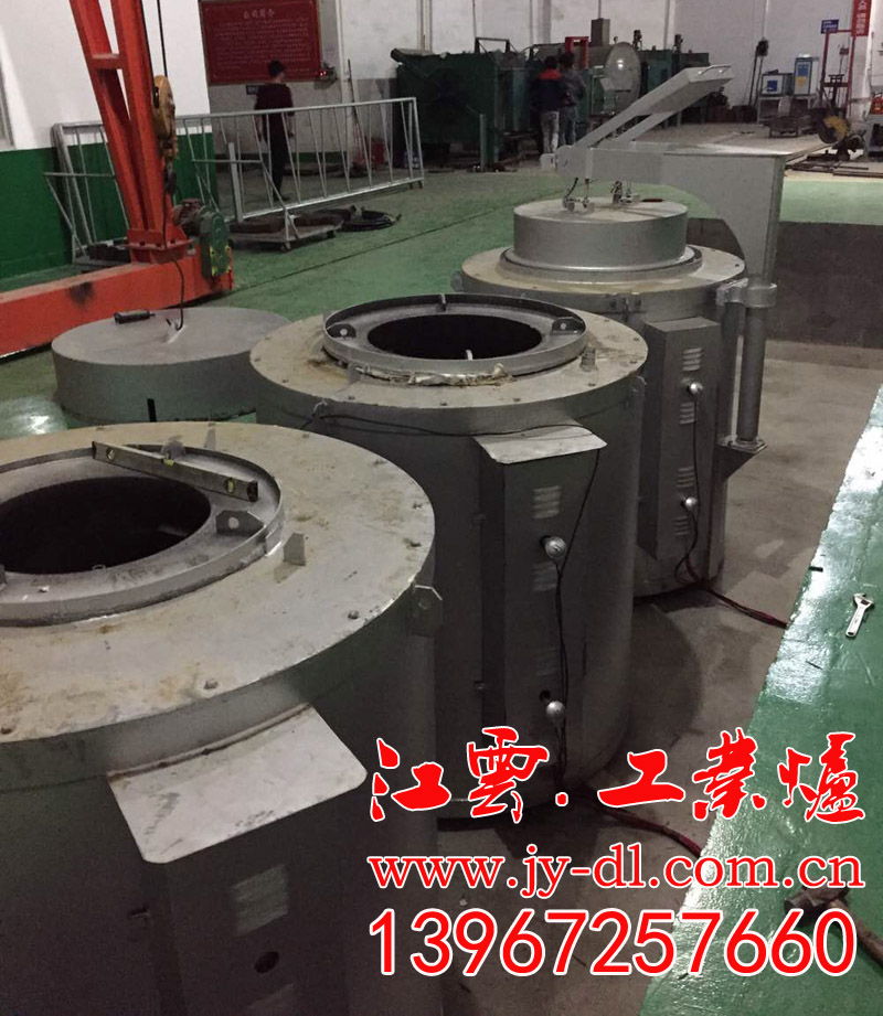 TD heat treatment furnace